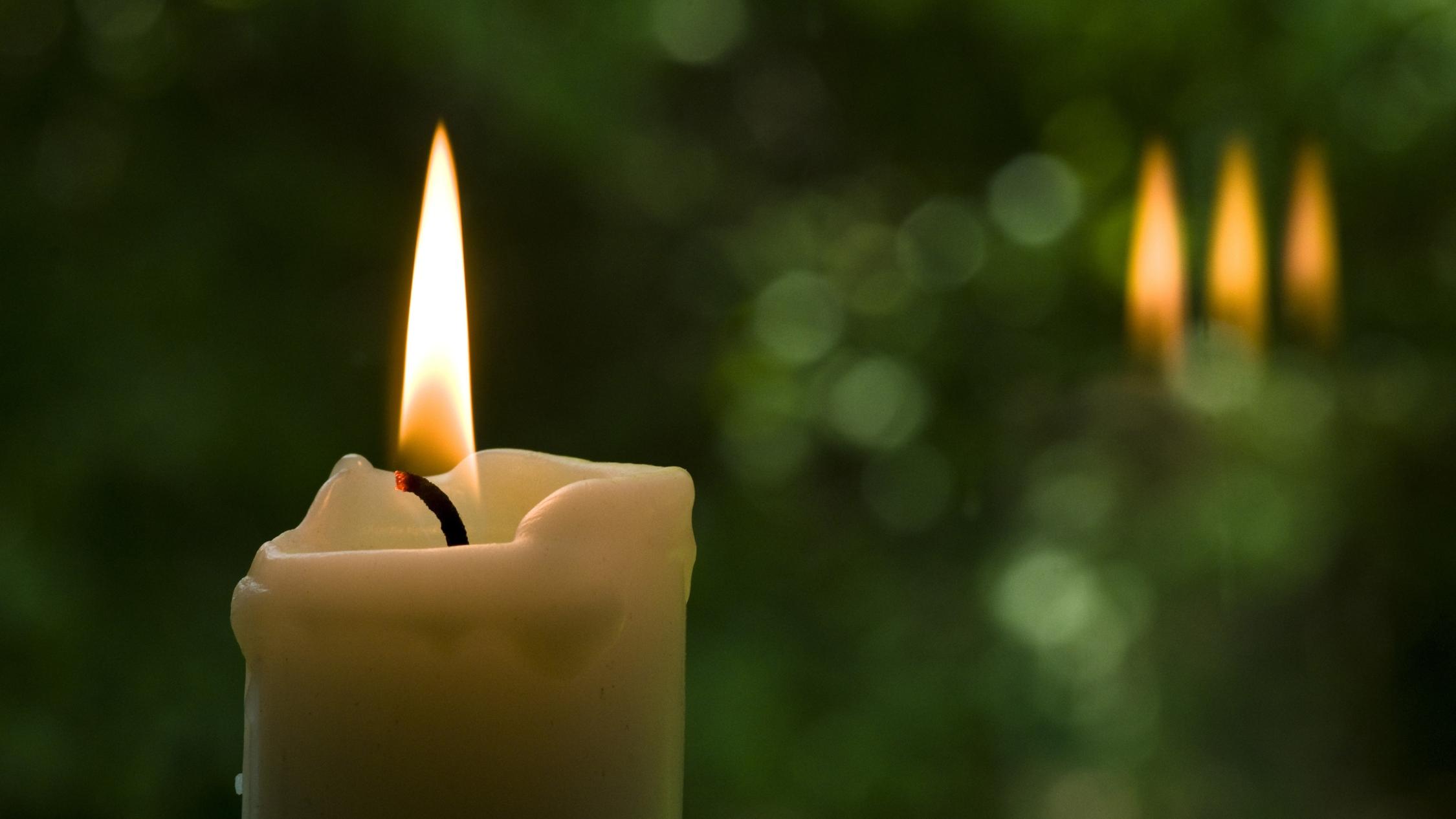 candle-3506164_by_danielwanke_cc0-gemeinfrei_pixabay_pfarrbriefservice