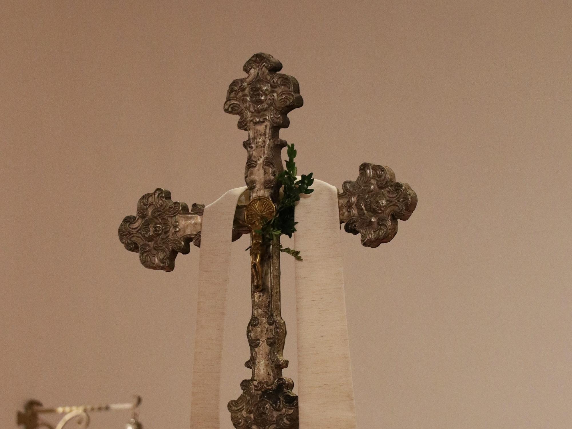 Das Kreuz mit Palm und weißer Stola von Carina Henseler-Leven IMG_0632