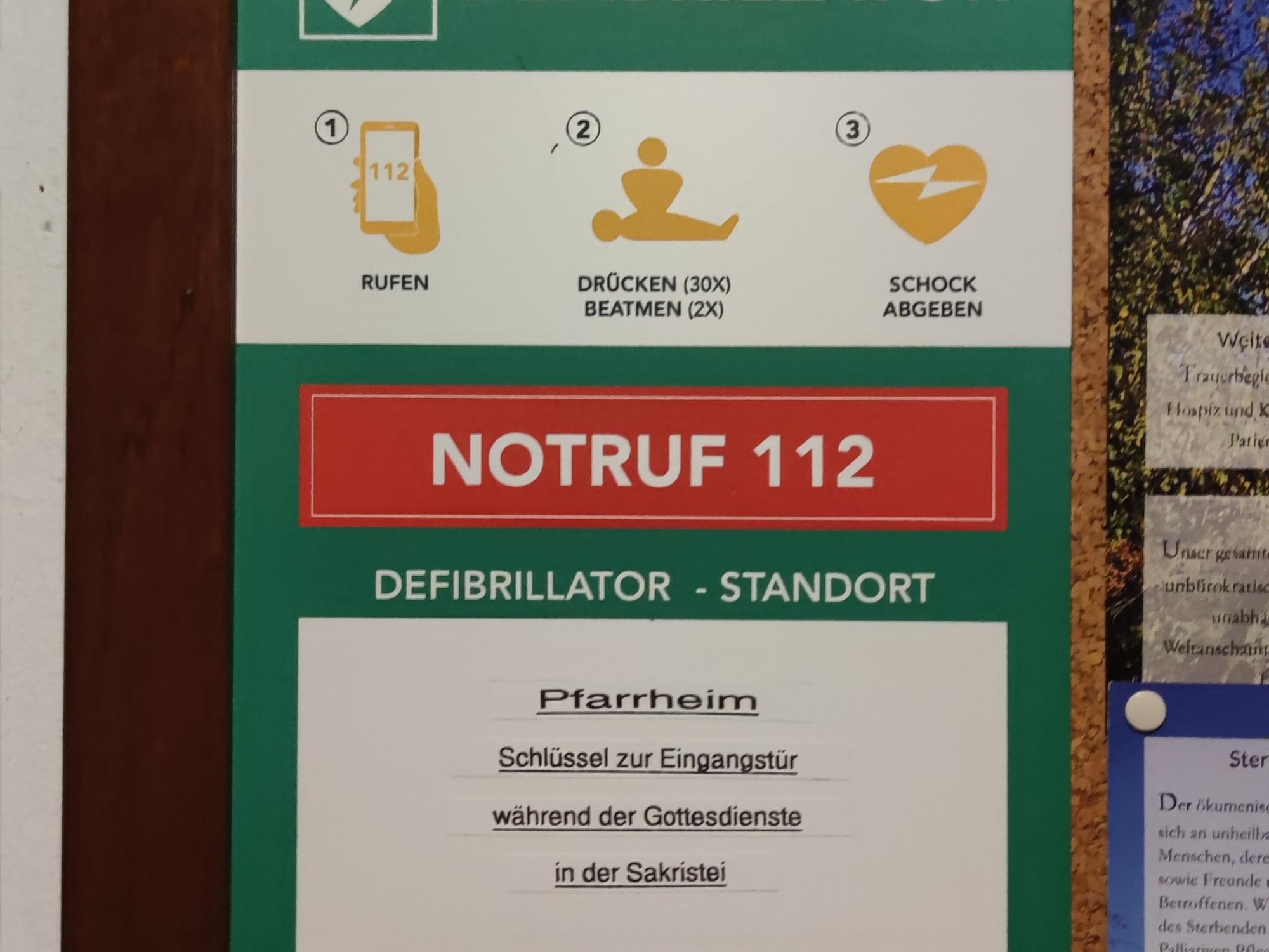Hinweis am schwarzen Brett